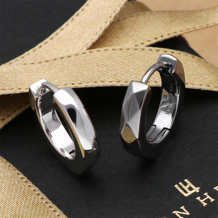 LION HEART シルバーピアス 05EA0081