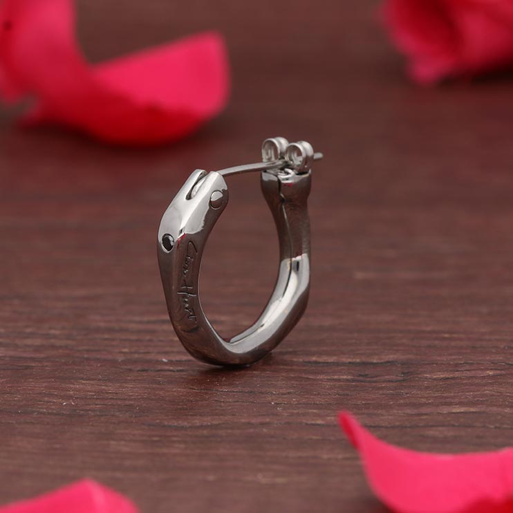 LION HEART シルバーピアス 05EA0091BK