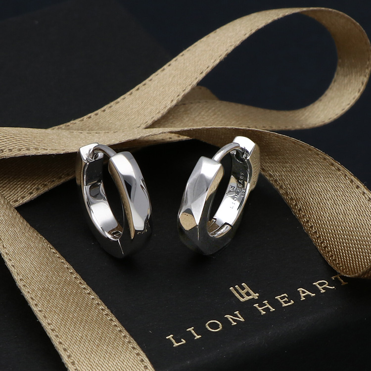 LION HEART シルバーピアス 05EA0081SV