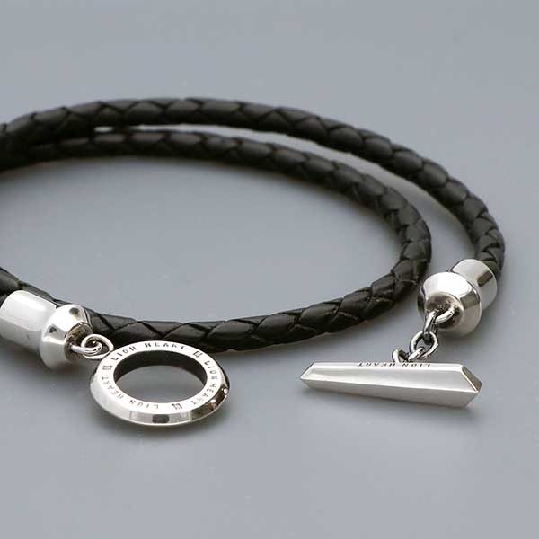 レザーブレスレット