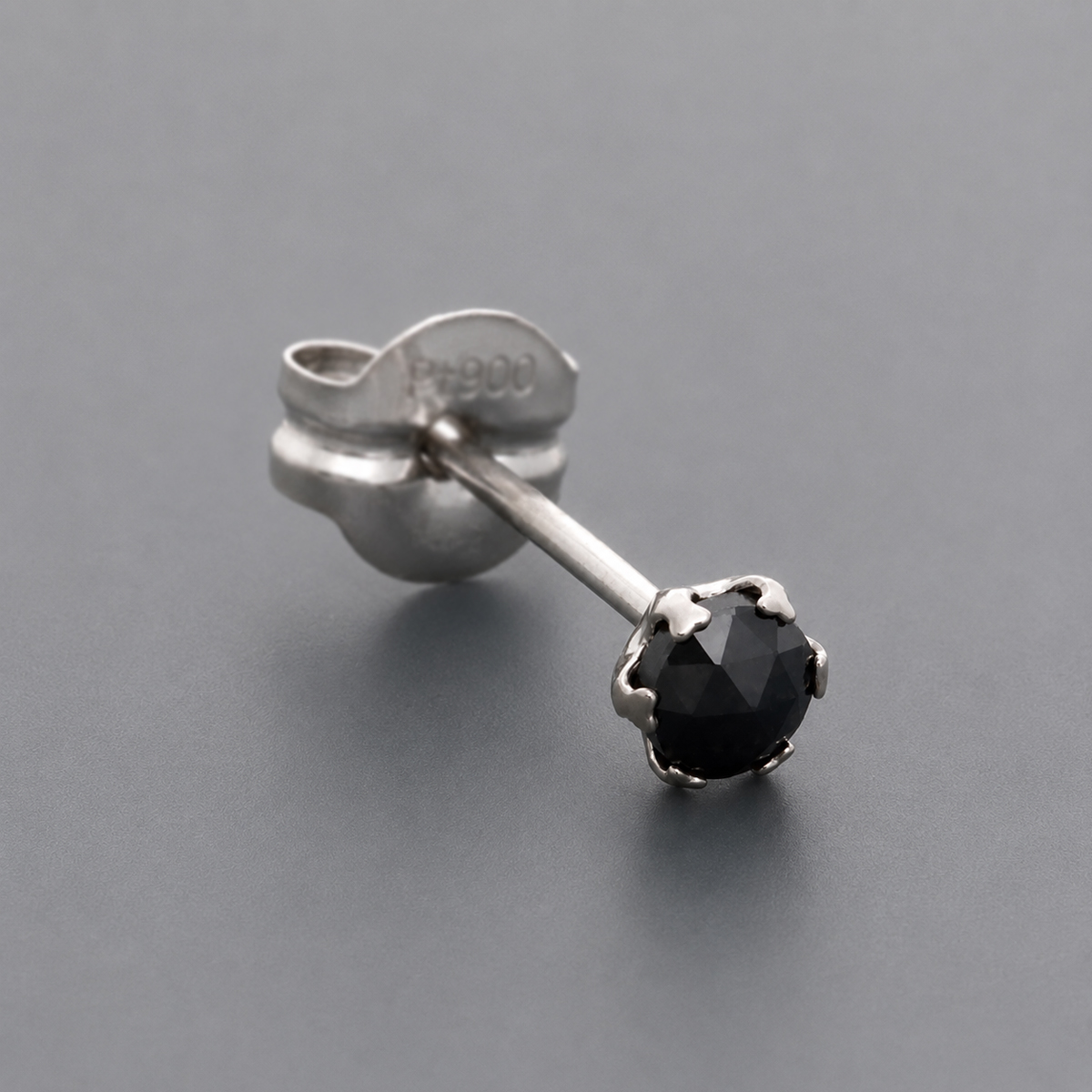 プラチナピアス(片耳用)