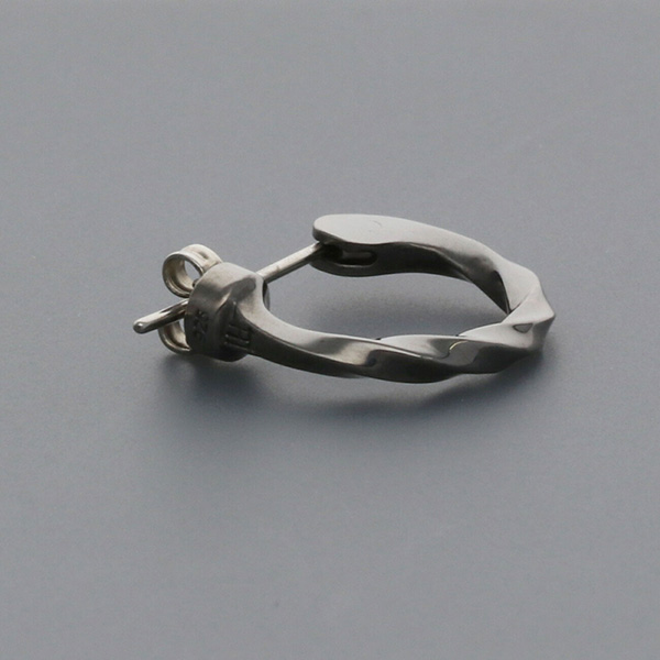 シルバーピアス(片耳用)