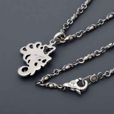 シルバーネックレス