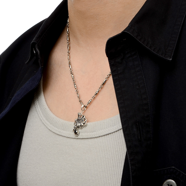 シルバーネックレス