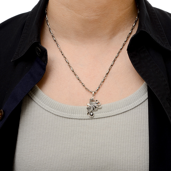 シルバーネックレス