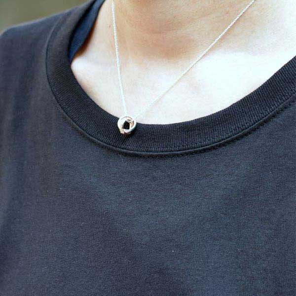 シルバーペアネックレス