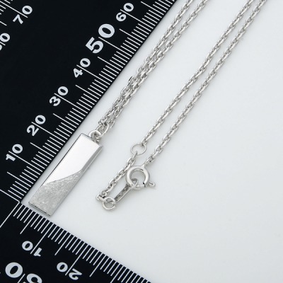 シルバーネックレス