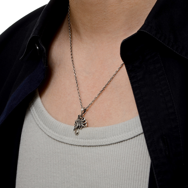 シルバーネックレス