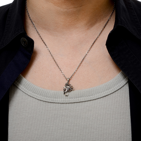 シルバーネックレス