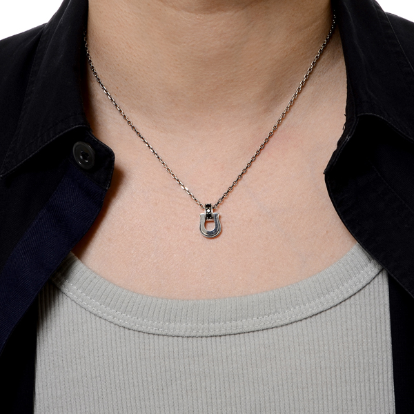 シルバーネックレス