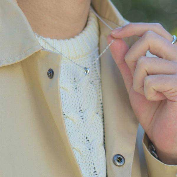 シルバーネックレス