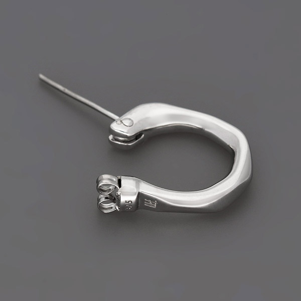 シルバーピアス