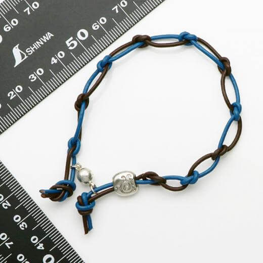 レザーブレスレット