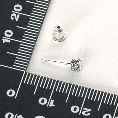 シルバースタッドピアス(片耳用)