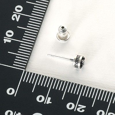 シルバースタッドピアス(片耳用)