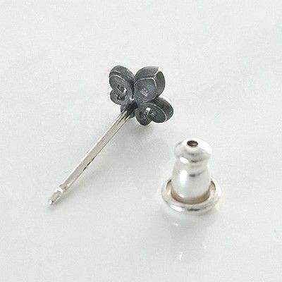 シルバースタッドピアス(片耳用)