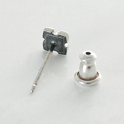 シルバースタッドピアス(片耳用)