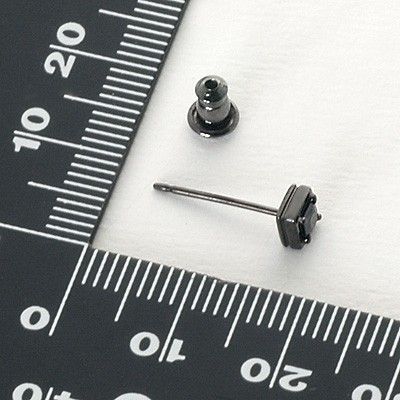 シルバースタッドピアス(片耳用)