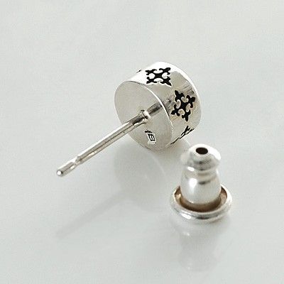 シルバースタッドピアス(片耳用)