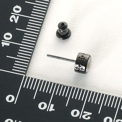 シルバースタッドピアス(片耳用)