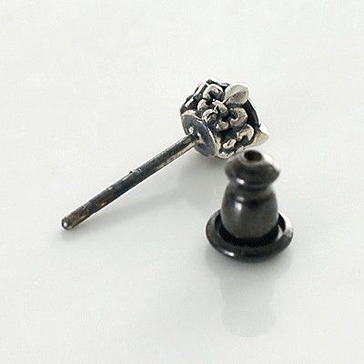 シルバースタッドピアス(片耳用)