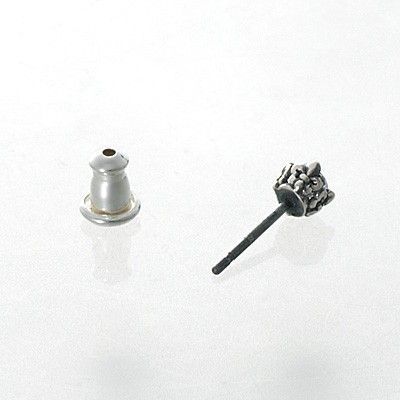 シルバースタッドピアス(片耳用)