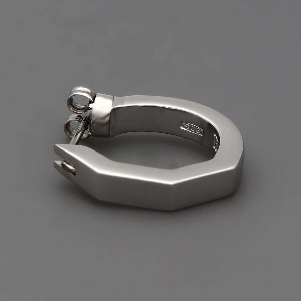 シルバーピアス