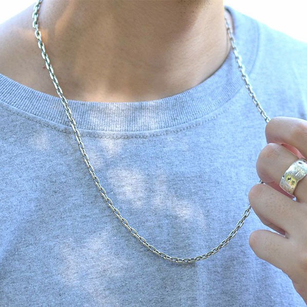 シルバーチェーンネックレス