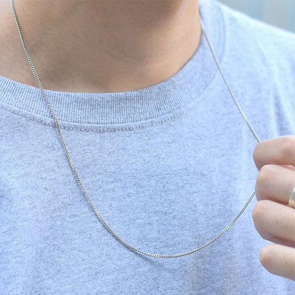 シルバーチェーンネックレス