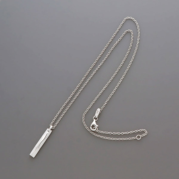 シルバーネックレス