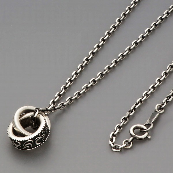 シルバーネックレス