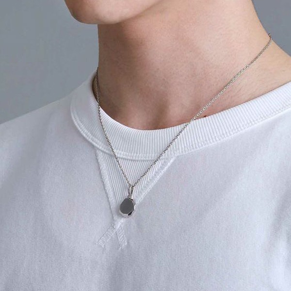 シルバーネックレス