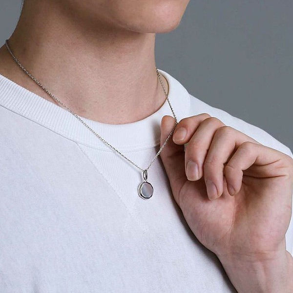 シルバーネックレス