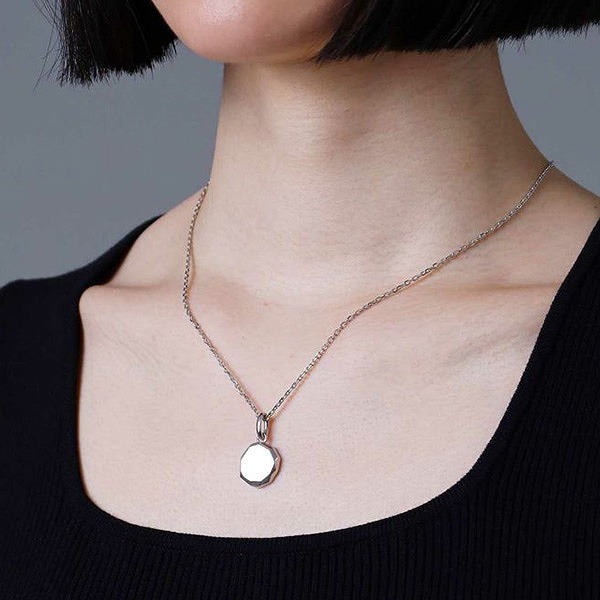 シルバーネックレス