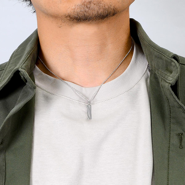 シルバーネックレス