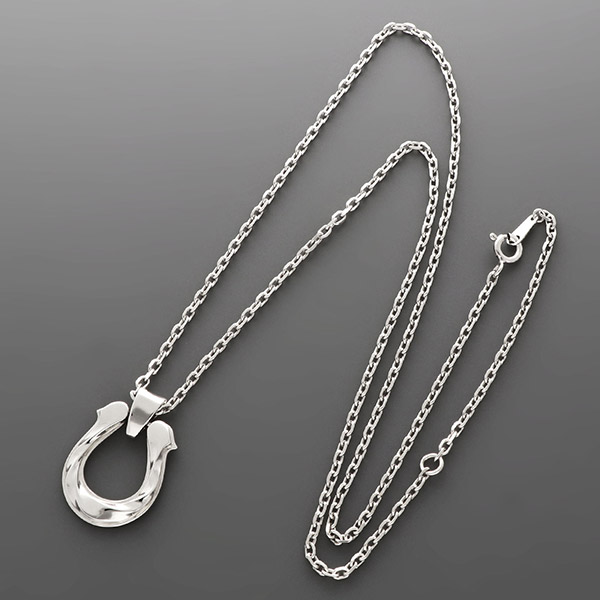 シルバーネックレス