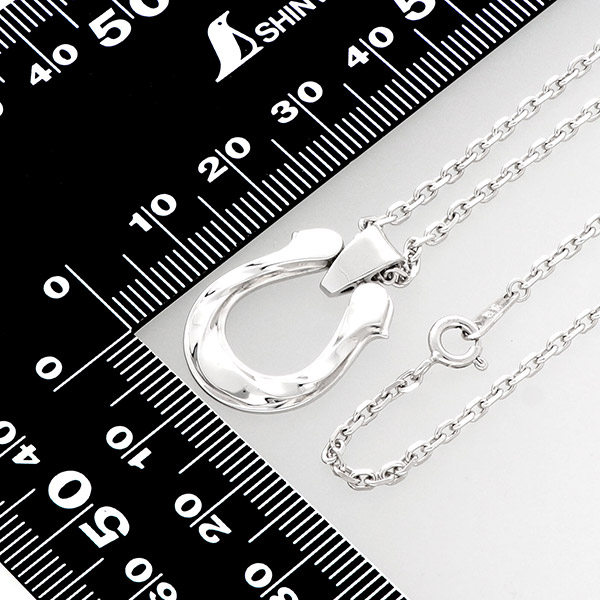 シルバーネックレス