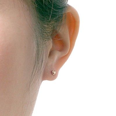 ピンクゴールドスタッドピアス