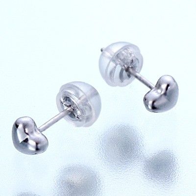 ホワイトゴールドスタッドピアス