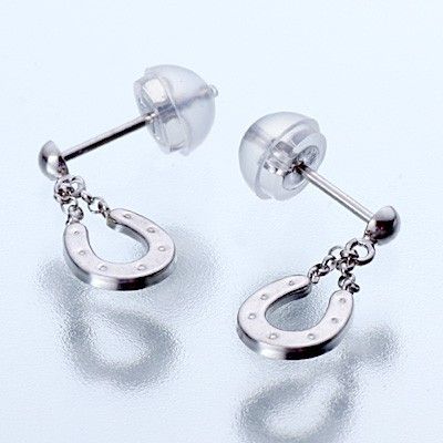 ホワイトゴールドスタッドピアス