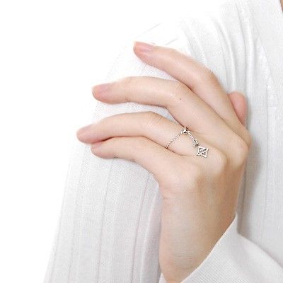 ホワイトゴールドリング