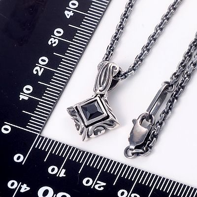 シルバーネックレス
