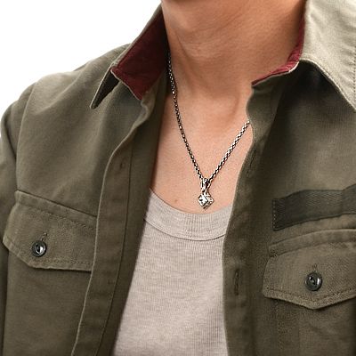 シルバーネックレス