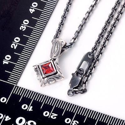 シルバーネックレス