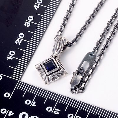 シルバーネックレス