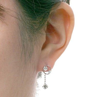 ホワイトゴールドスタッドピアス