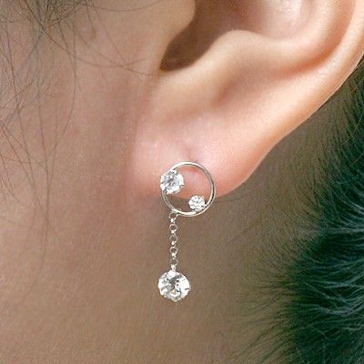 ホワイトゴールドスタッドピアス