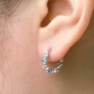 ホワイトゴールドフープピアス