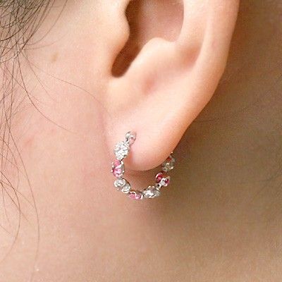 ホワイトゴールドフープピアス