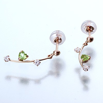 ピンクゴールドスタッドピアス